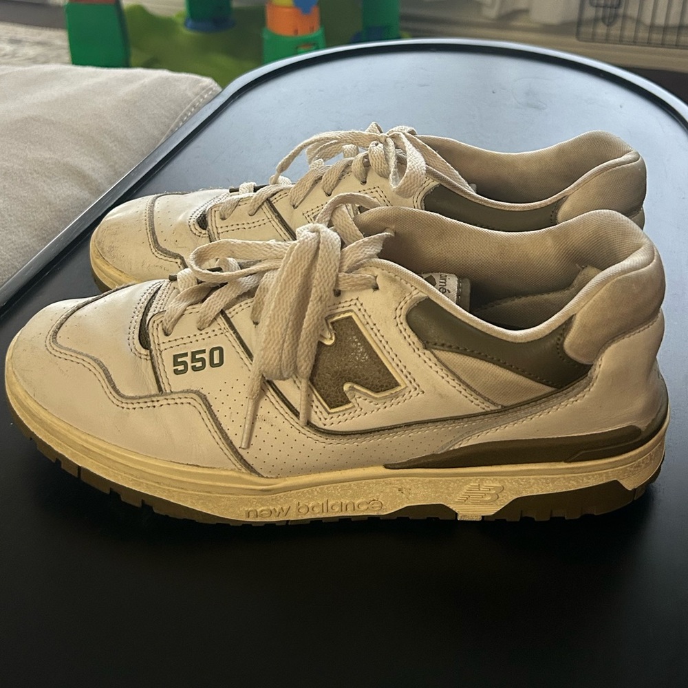 New Balance 550 Men's Sneakers - Cream and Tan